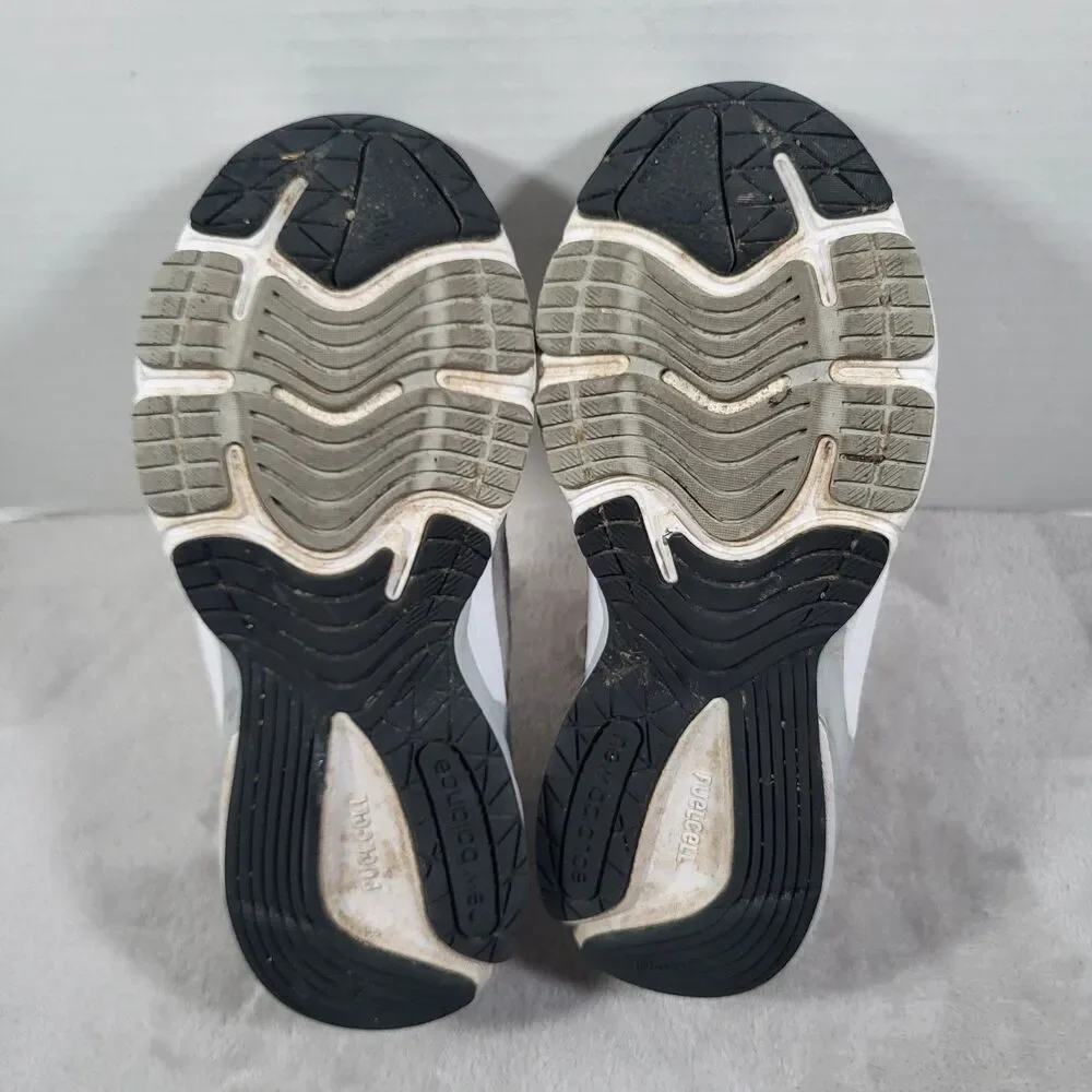 New Balance women size